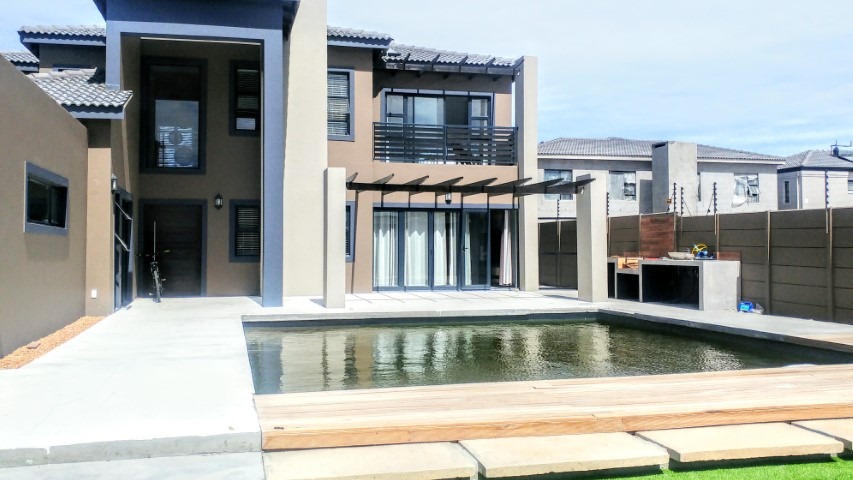 To Let 4 Bedroom Property for Rent in Parklands North Western Cape